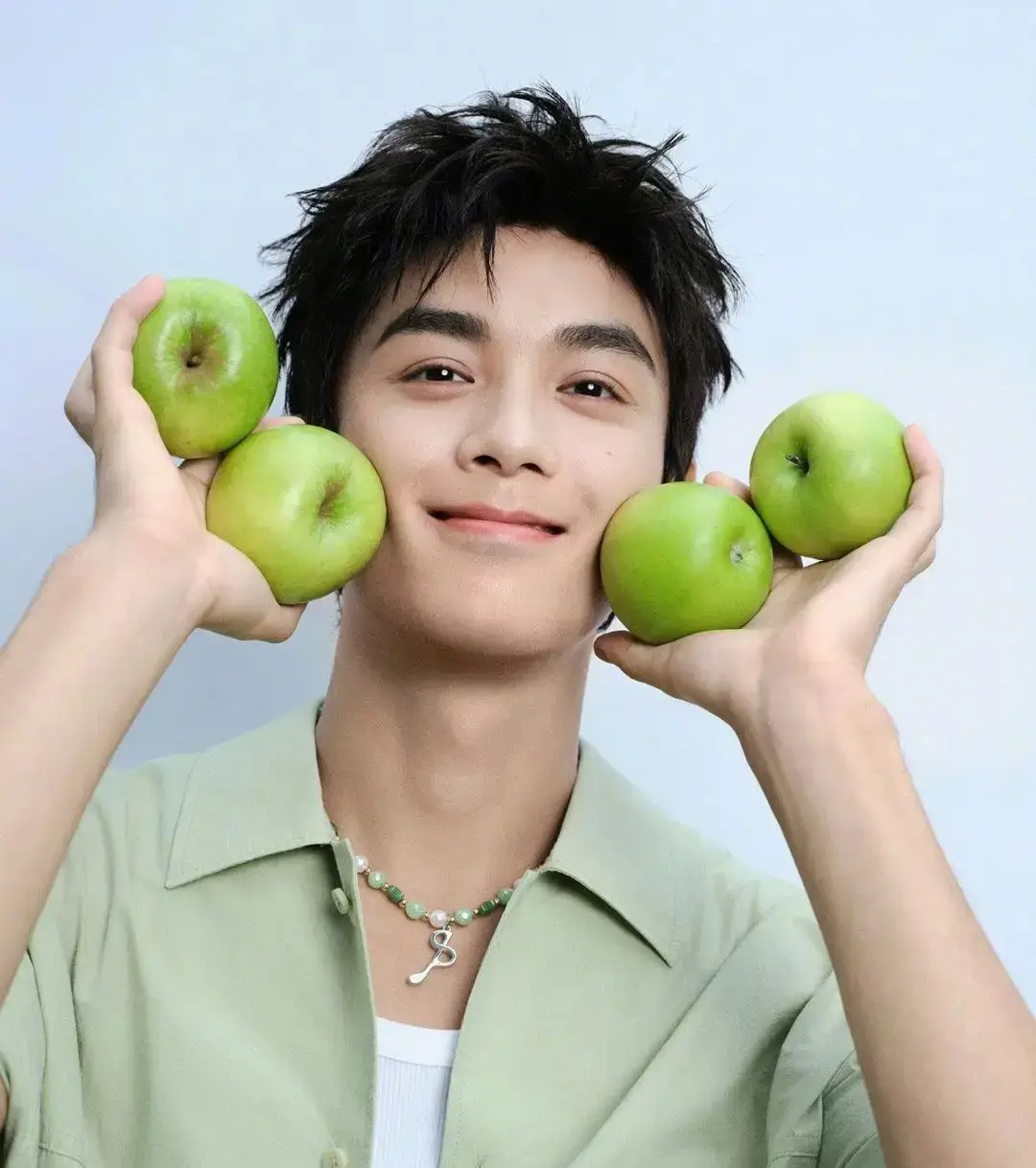 吳磊因受傷取消見面會 為粉絲報(bào)銷機(jī)酒等全部路費(fèi)