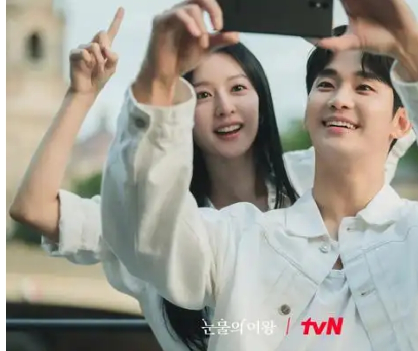 金秀賢新劇搭檔金智媛出演夫妻 兩人上演心動(dòng)場(chǎng)面