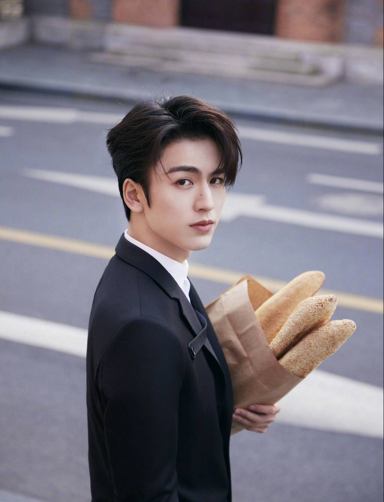 張凌赫出席迪奧2022冬季男裝秀活動/壹號娛樂