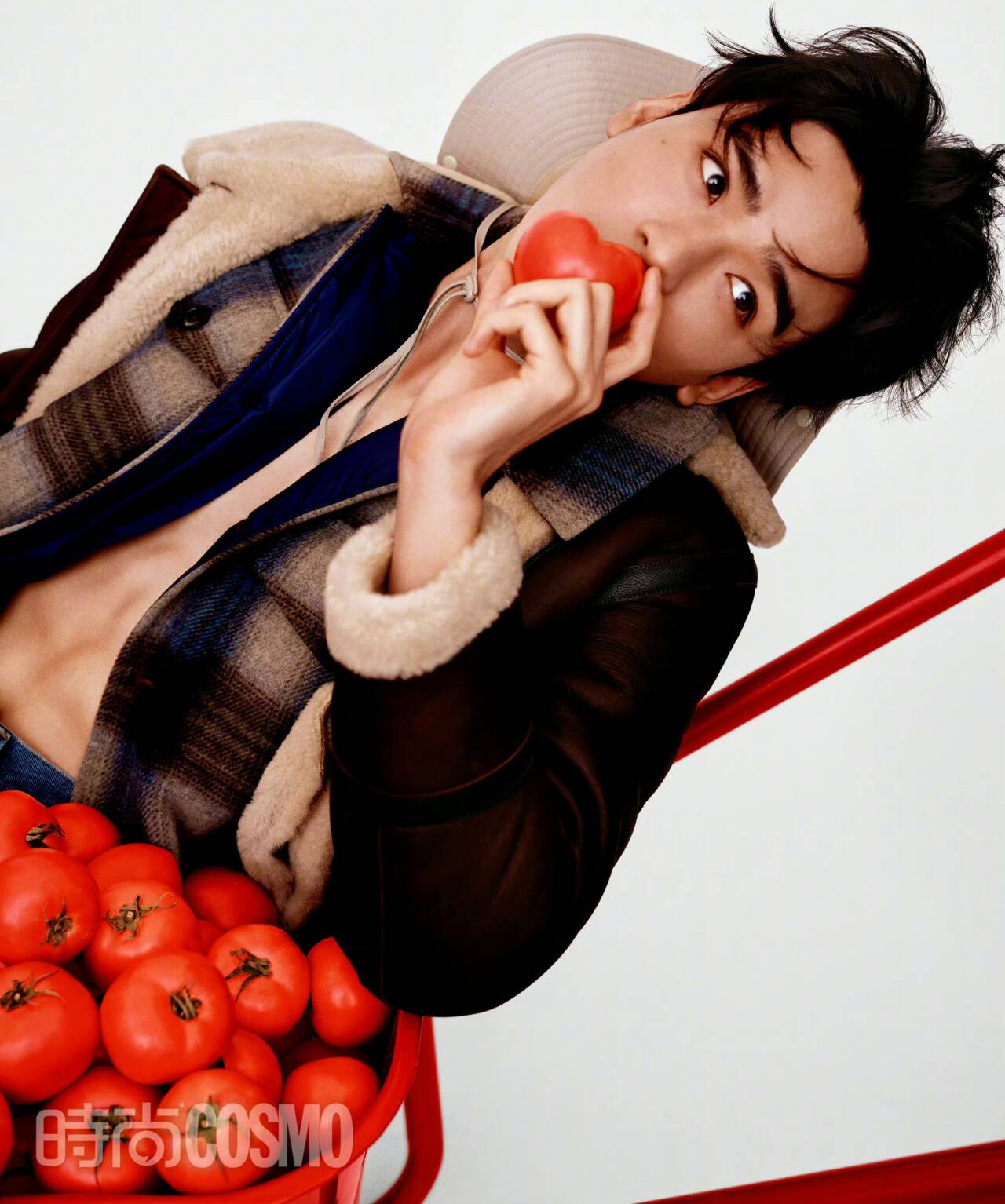 fb57cc7481f42d5f2a507c5cf397d37e_720.png 龔俊時(shí)尚COSMO 11月刊封面/壹號(hào)娛樂(lè)