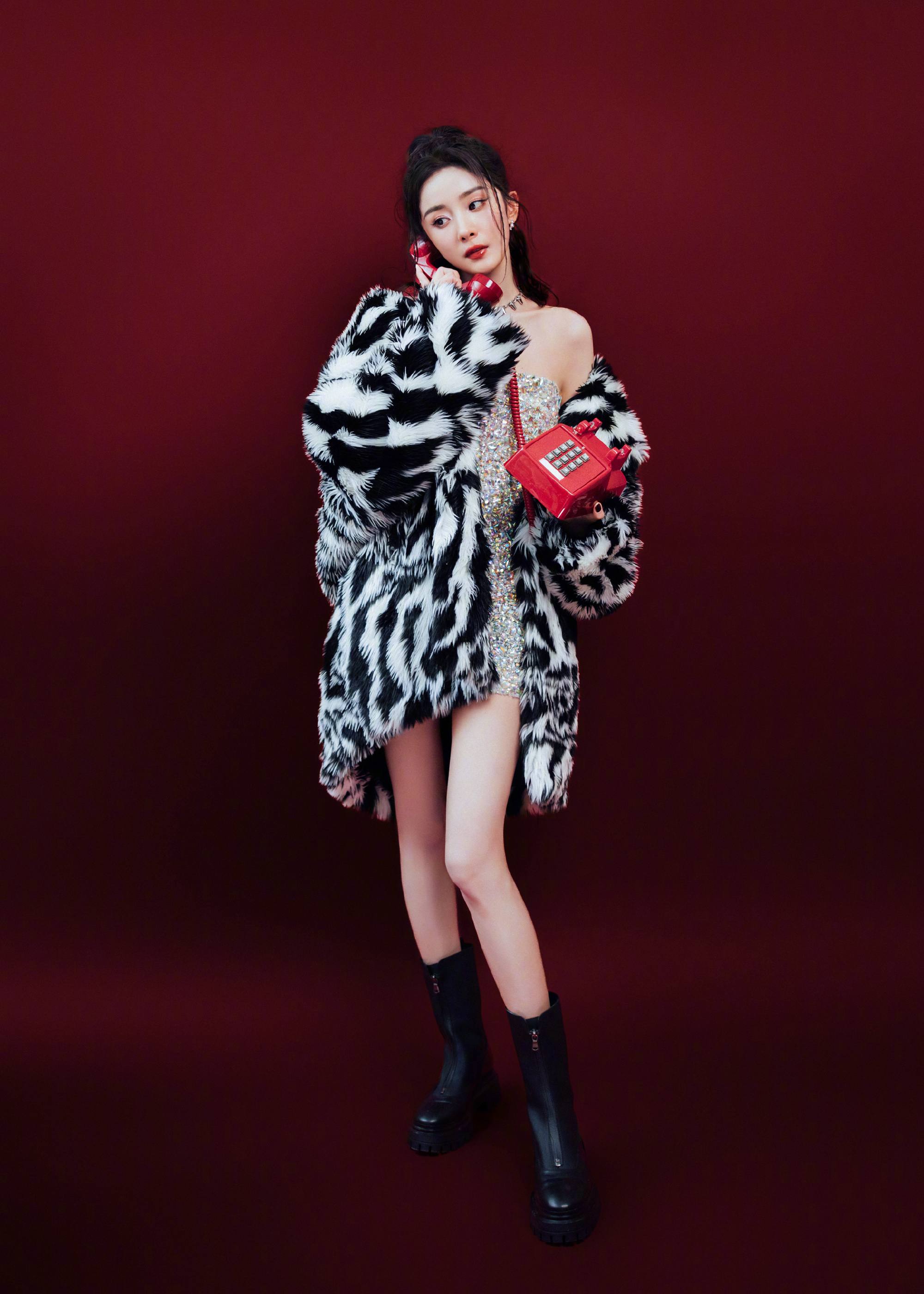 楊冪跨年造型/壹號(hào)娛樂