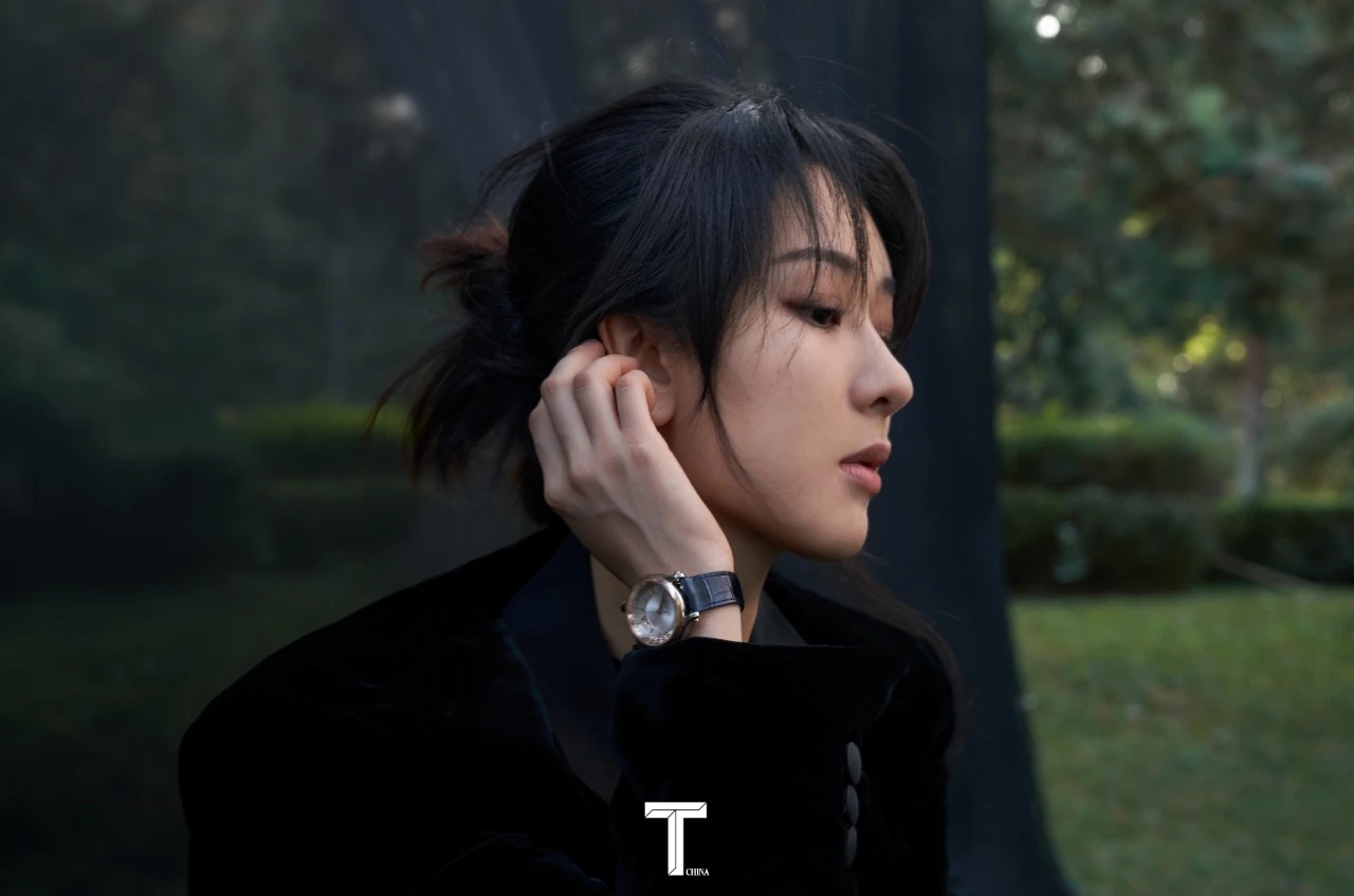 48d99009ly1h95h2yts5vj20zk0nj424.jpg 楊紫 感知明暗的流轉(zhuǎn)與交織/壹號(hào)娛樂