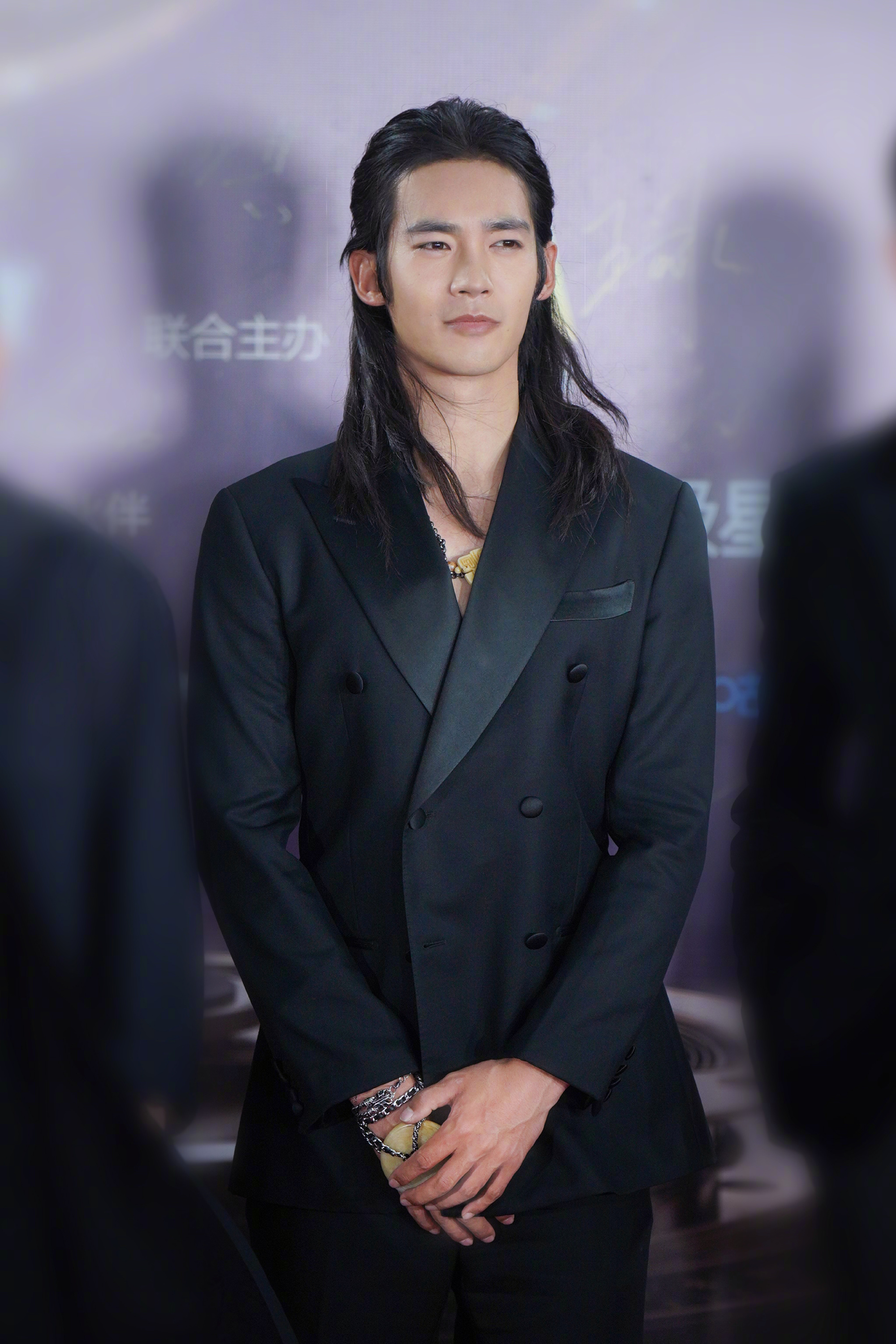 0023HfKBgy1heth6j4wkfj62g03o0hdu02.jpg 于適演的姬發(fā)還包售后/壹號娛樂