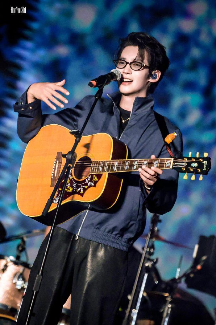 于適首個演唱會下證/壹號娛樂